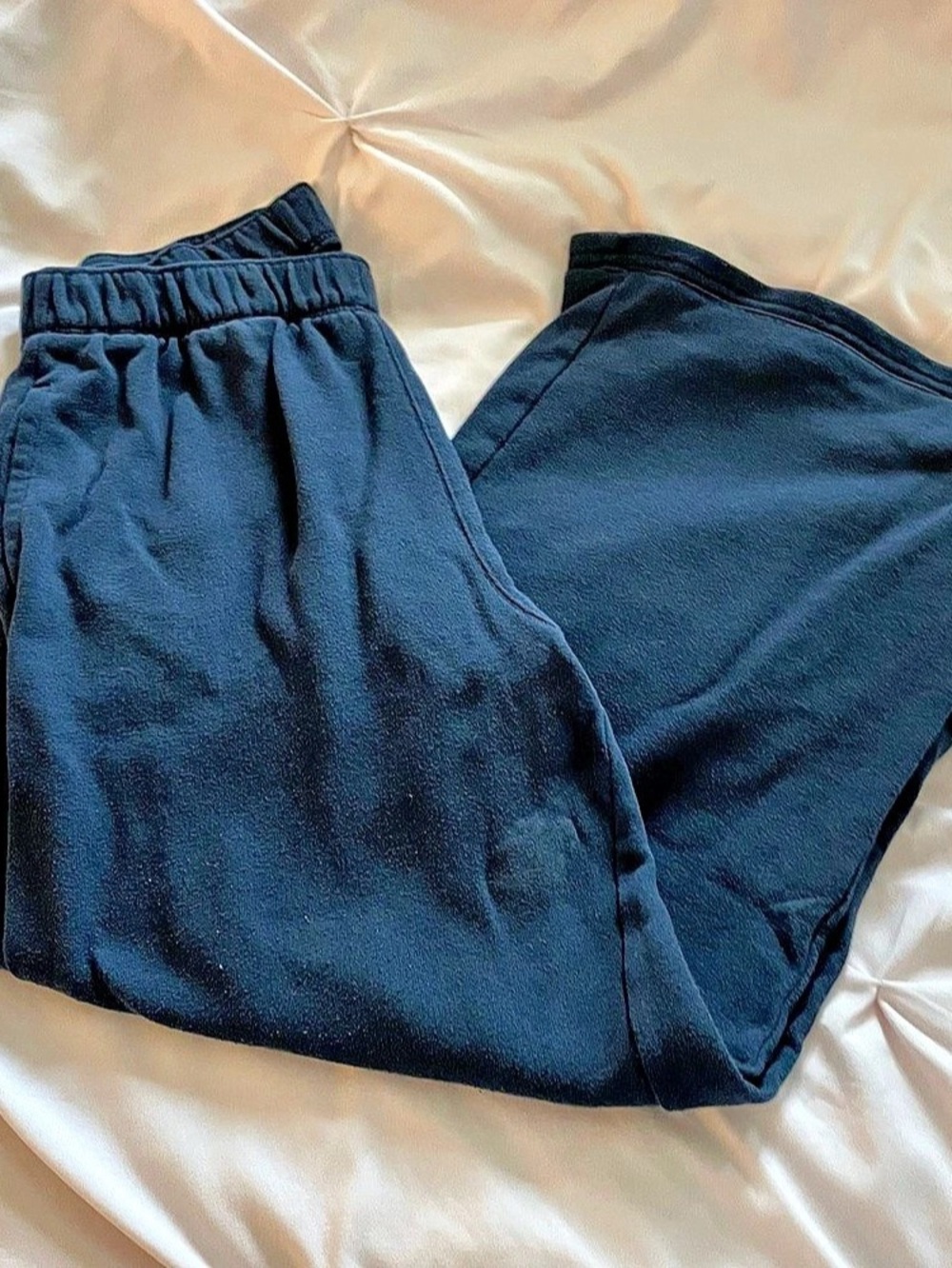 Hollister Ultra High-Rise Wide-Leg French Terry Sweatpants navy XS